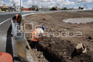 ULTIMAN DETALLES DE VIADUCTO A SANTA ANA