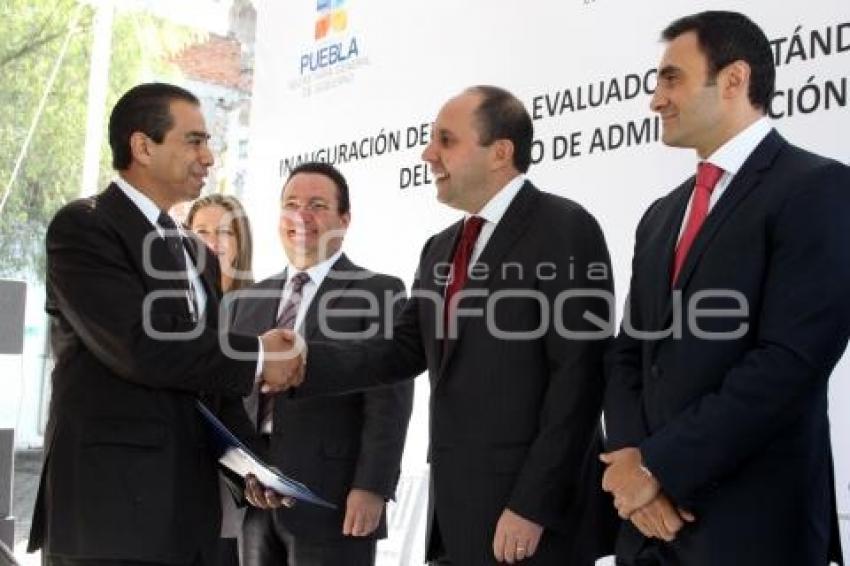 FERNANDO MANZANILLA INAUGURACIÓN IAP