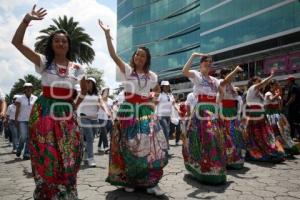 DESFILE CCII ANIVERSARIO DE LA INDEPENDENCIA