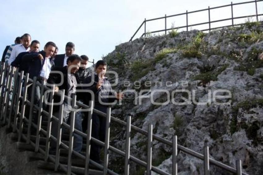 EDUARDO RIVERA SUPERVISA OBRA EN EL CUEXCOMATE