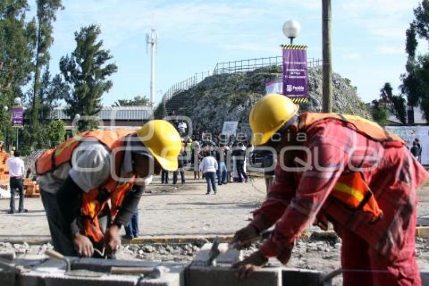 EDUARDO RIVERA SUPERVISA OBRA EN EL CUEXCOMATE