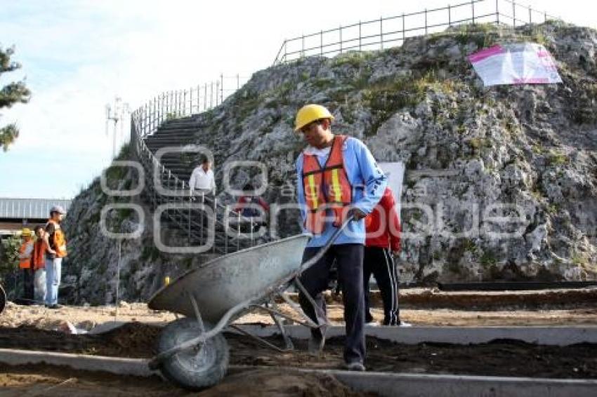 EDUARDO RIVERA SUPERVISA OBRA EN EL CUEXCOMATE