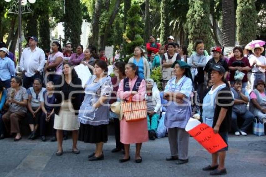 COMERCIANTES EXIGEN REPARACIÓN DEL MERCADO 5 DE MAYO