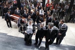 SENADO . HOMENAJE LUJAMBIO