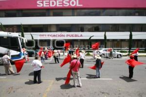 MANIFESTACIÓN ANTORCHA CAMPESINA OFICINAS SEDESOL