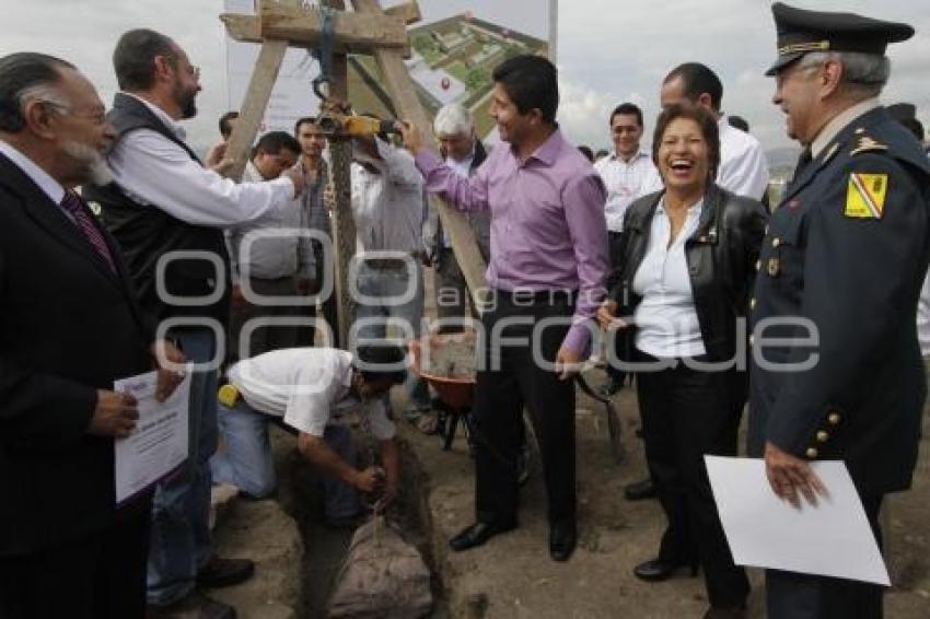 PRIMERA PIEDRA ESTANCIA CANINA
