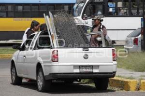 RETIRAN REJAS EN UNIDAD HABITACIONAL