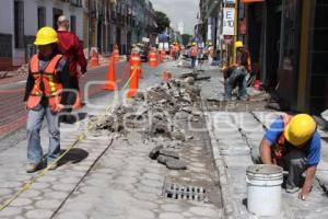 TRABAJOS EN LA 7 PONIENTE