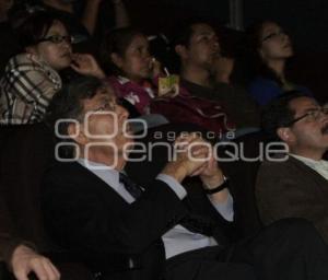 ASISTE CUAUHTÉMOC CÁRDENAS A PRESENTACIÓN DOCUMENTAL