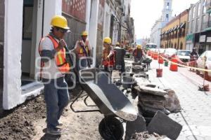 TRABAJOS EN LA 7 PONIENTE