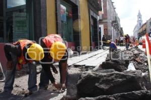 TRABAJOS EN LA 7 PONIENTE