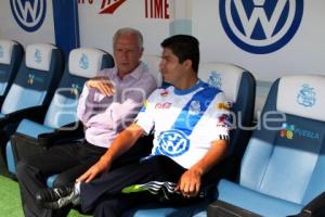 RIVERA VISITA AL PUEBLA F. C.