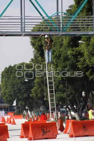 PINTAN PUENTE PEATONAL