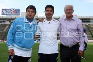 RIVERA VISITA AL PUEBLA F. C.