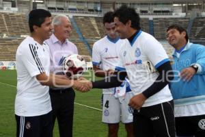 RIVERA VISITA AL PUEBLA F. C.