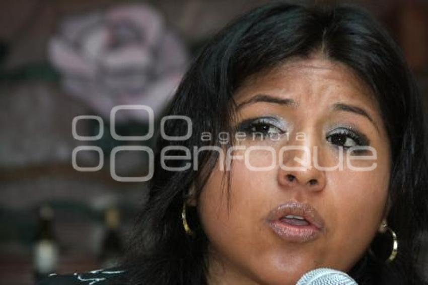 ROXANA LUNA PORQUILLO