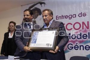 RECIBE BUAP RECONOCIMIENTO DE EQUIDAD DE GÉNERO