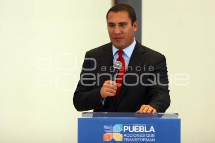 FIRMA DE CONVENIO POR CONTRATO