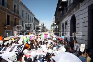 MANIFESTACIÓN EN CONTRA DEL ARTÍCULO 24