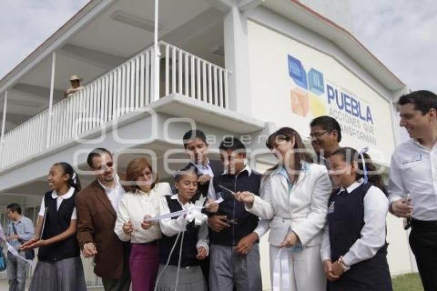 INAUGURACIÓN AULAS TELESECUNDARIA