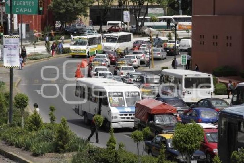 EMBOTELLAMIENTO POR OBRAS PAVIMENTACIÓN