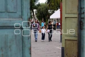 EXPOSICIÓN PUERTAS EN EL ZÓCALO DE LA CIUDAD