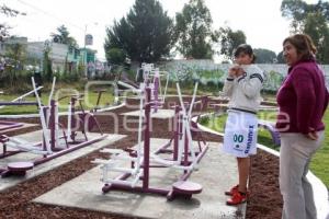 RIVERA INAUGURÓ GIMNASIO EN STA MARÍA XONACATEPEC
