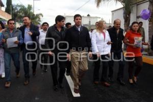 RIVERA INAUGURÓ CALLE EN STA MARÍA XONACATEPEC