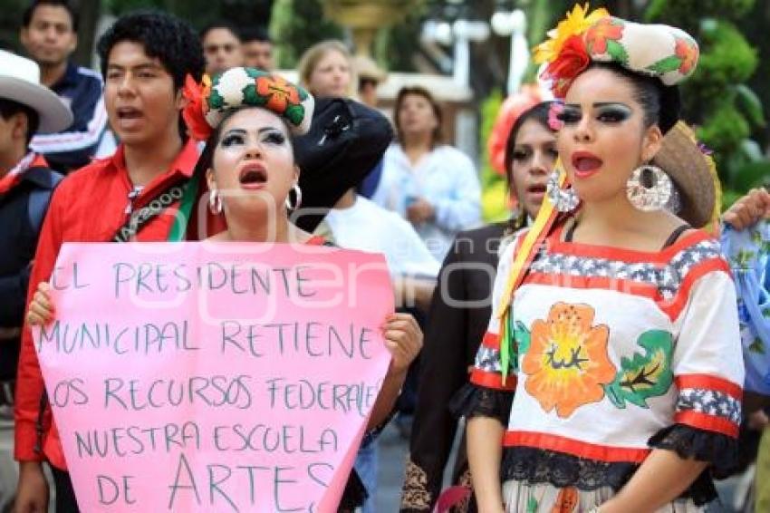 MANIFESTACIÓN ESTUDIANTES FNERRR