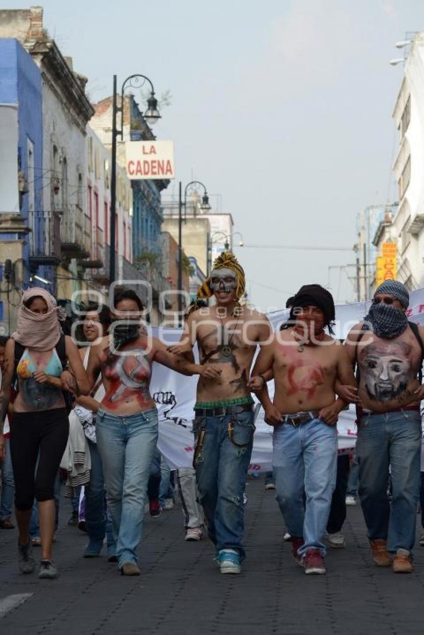 MANIFESTACIÓN FEET