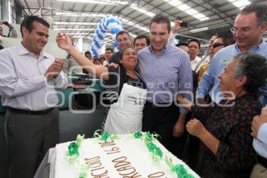 INAUGURA GOBERNADOR MERCADO 16 DE MARZO