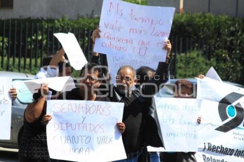 MANIFESTACIÓN FRENTE A LA SECRETARÍA DE TRABAJO