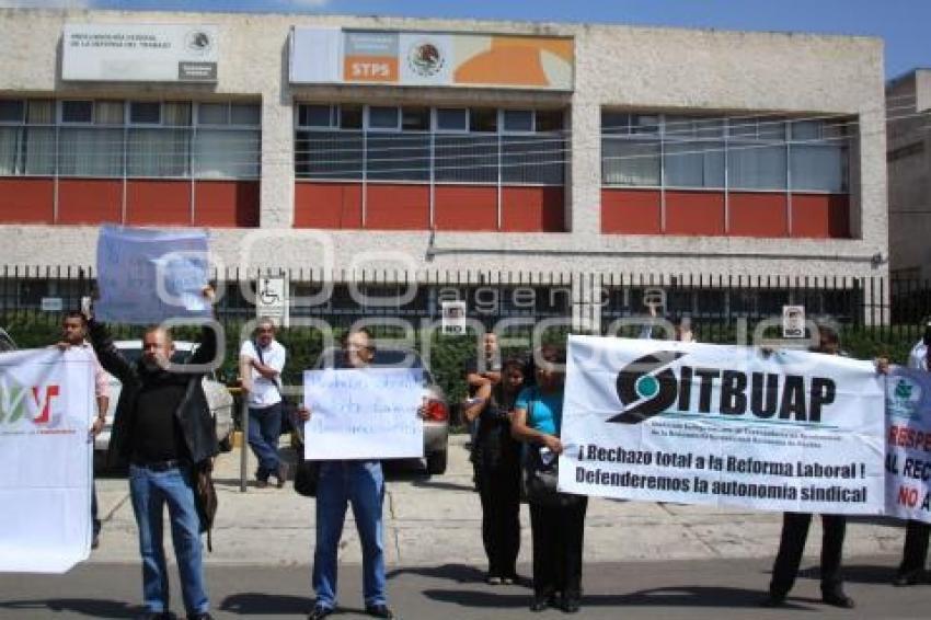 MANIFESTACIÓN FRENTE A LA SECRETARÍA DE TRABAJO