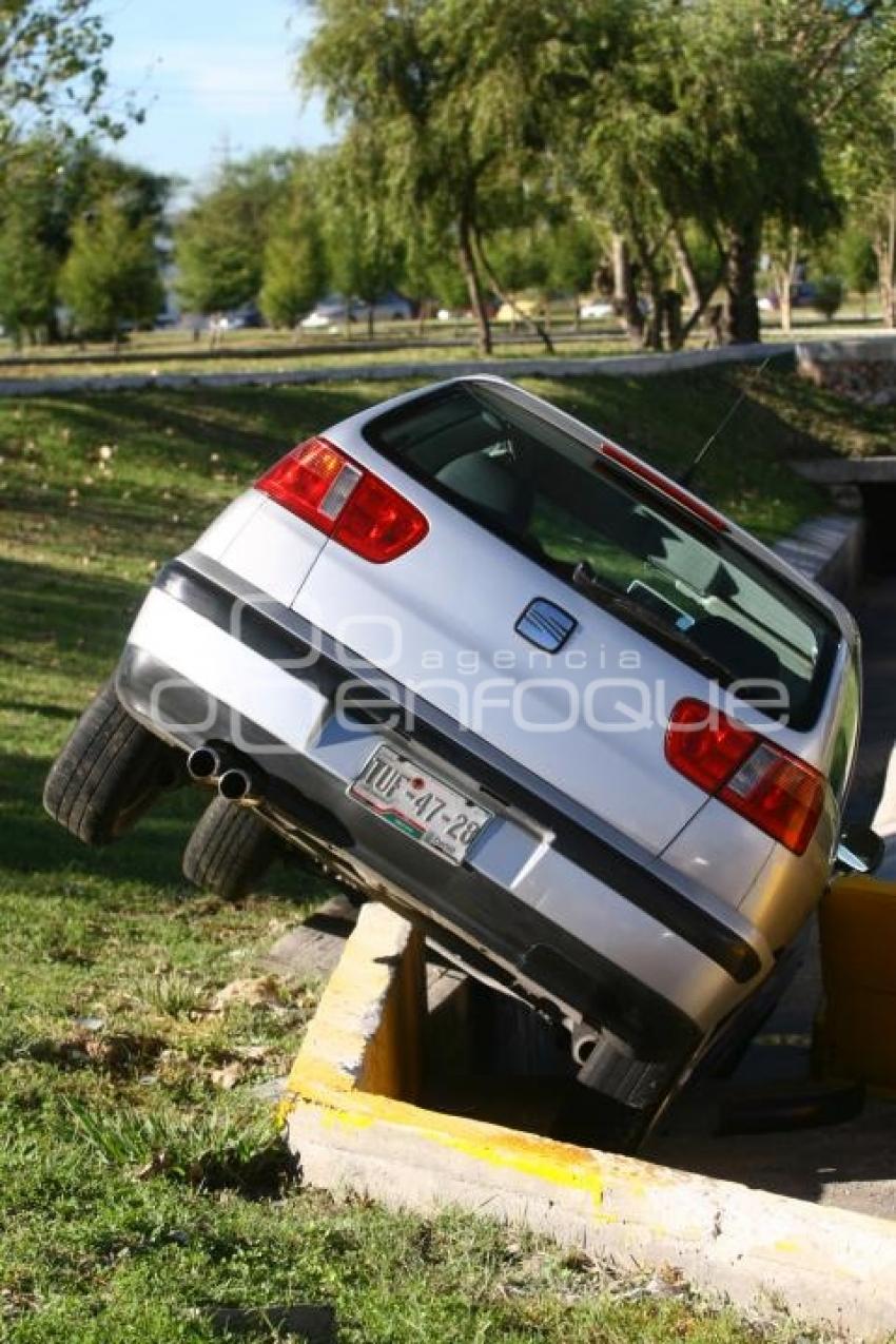 ACCIDENTE VÍA ATLIXCAYOTL