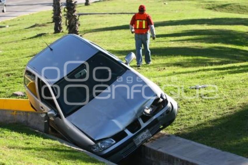 ACCIDENTE VÍA ATLIXCAYOTL