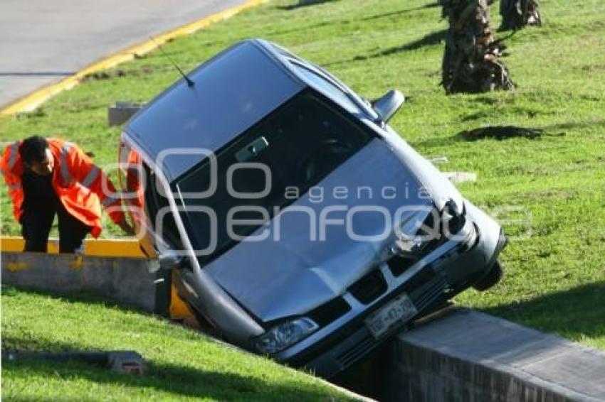 ACCIDENTE VÍA ATLIXCAYOTL