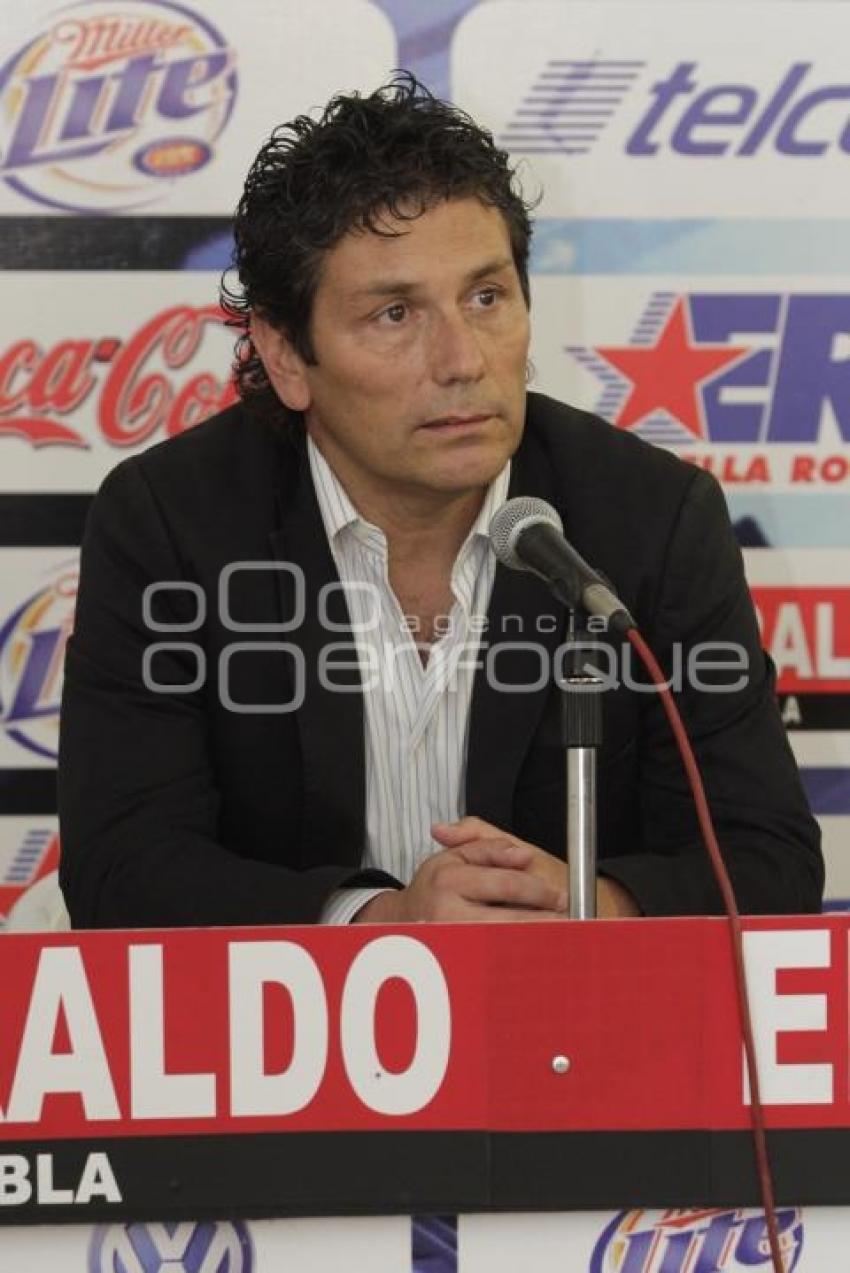 CARLOS POBLETE NUEVO TÉCNICO DEL PUEBLA