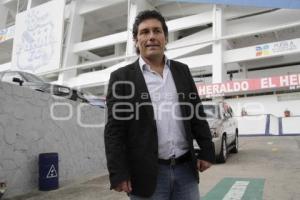 CARLOS POBLETE NUEVO TÉCNICO DEL PUEBLA