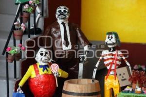 DÍA DE MUERTOS. OFRENDAS CASA DE CULTURA