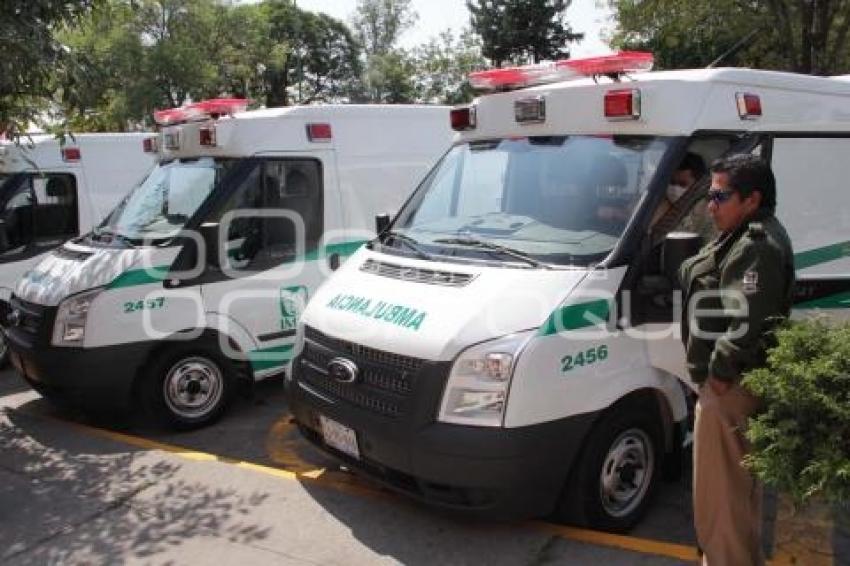 ENTREGA AMBULANCIAS IMSS