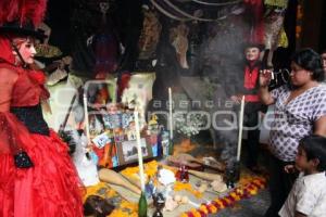 DÍA DE MUERTOS. OFRENDAS CASA DE CULTURA