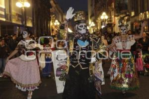 DESFILE DE MOJIGANGAS