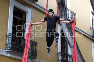 ACROBACIAS EN TELA