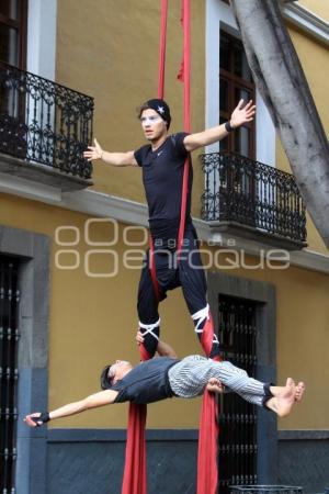 ACROBACIAS EN TELA