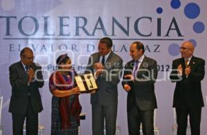 RIGOBERTA MENCHÚ TUM PREMIO NOBEL DE LA PAZ 1992