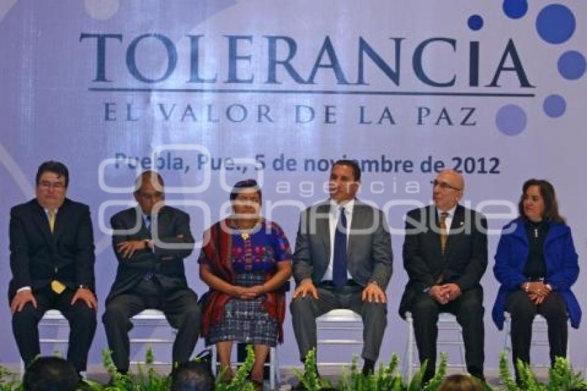 RIGOBERTA MENCHÚ TUM PREMIO NOBEL DE LA PAZ 1992