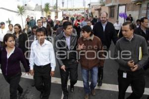 INAUGURA EDUARDO RIVERA CALLES PAVIMENTADAS