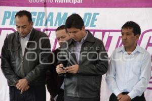 INAUGURA EDUARDO RIVERA CALLES PAVIMENTADAS