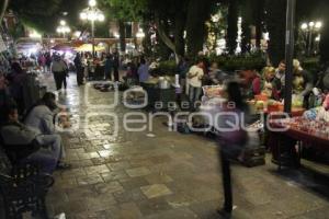 COMERCIANTES ANTORCHISTAS SE INSTALAN EN EL ZÓCALO DE LA CIUDAD