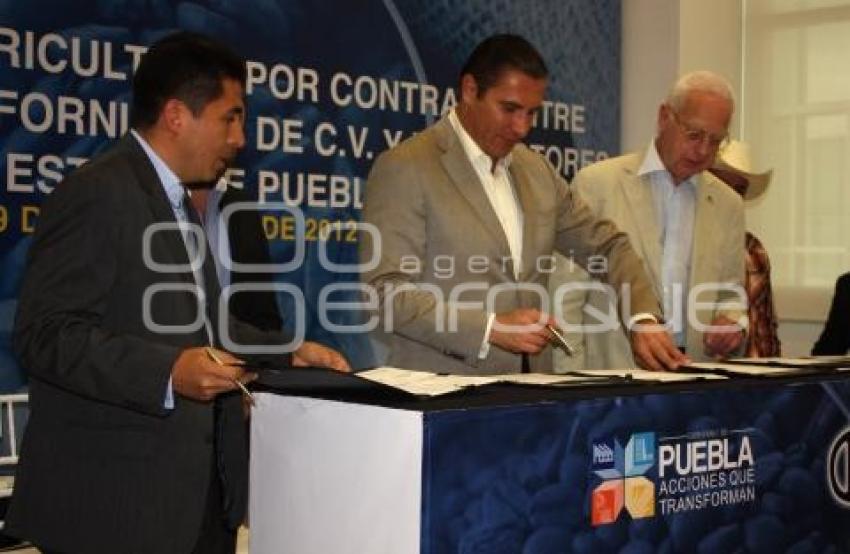 FIRMA DE CONVENIO POR CONTRATO CAFETICULTORES